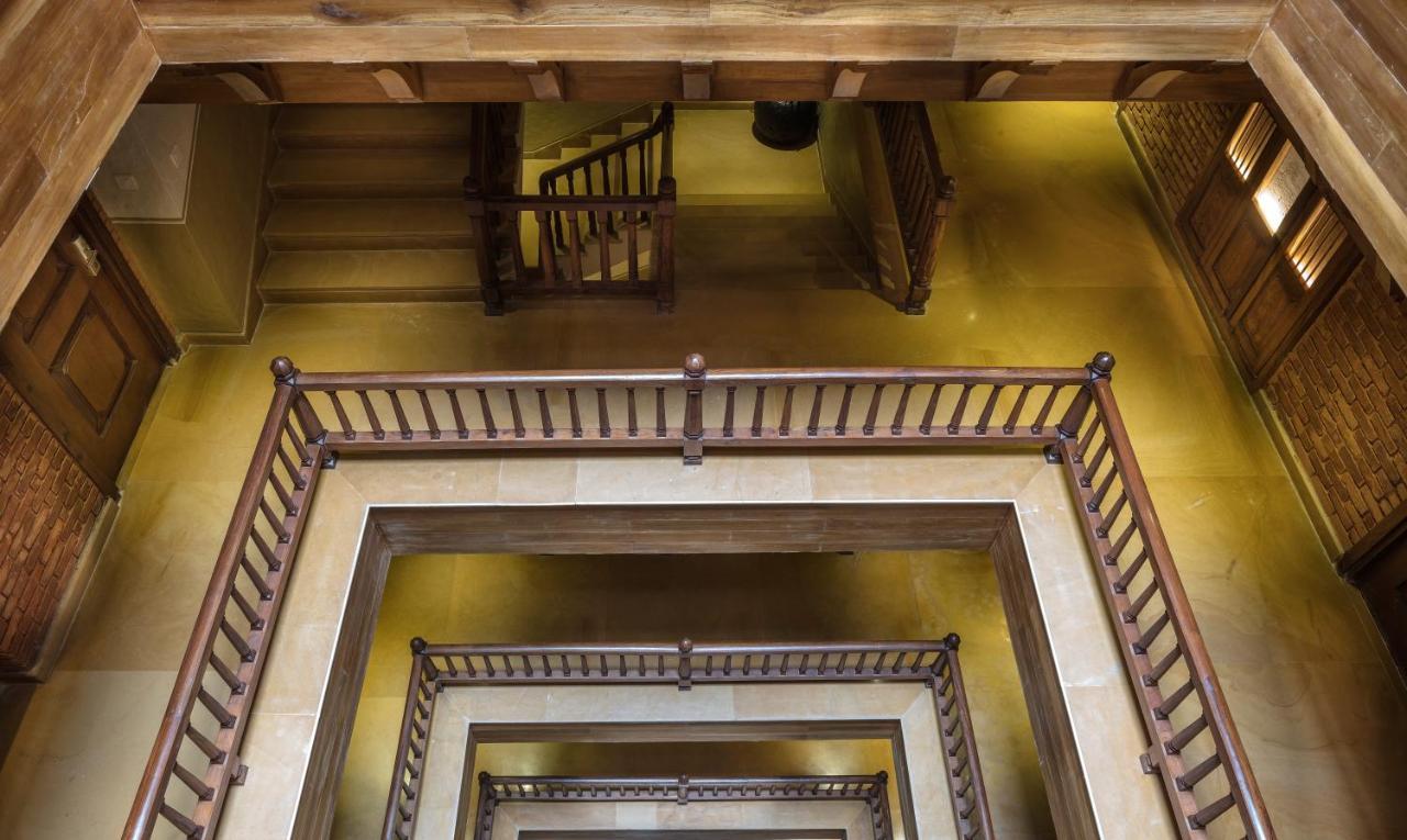 Nepali Ghar Hotel Катманду Экстерьер фото
